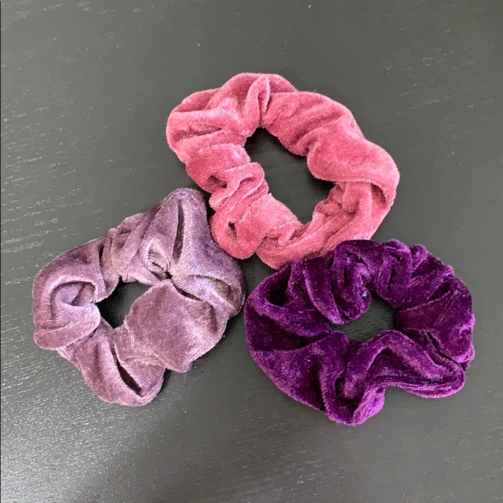 3-pack velvet scrunchies